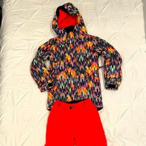 Youth 686 snowboarding jacket and pants